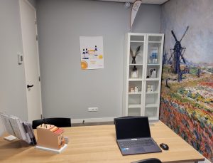 Foto van de spreekkamer in Voorhout